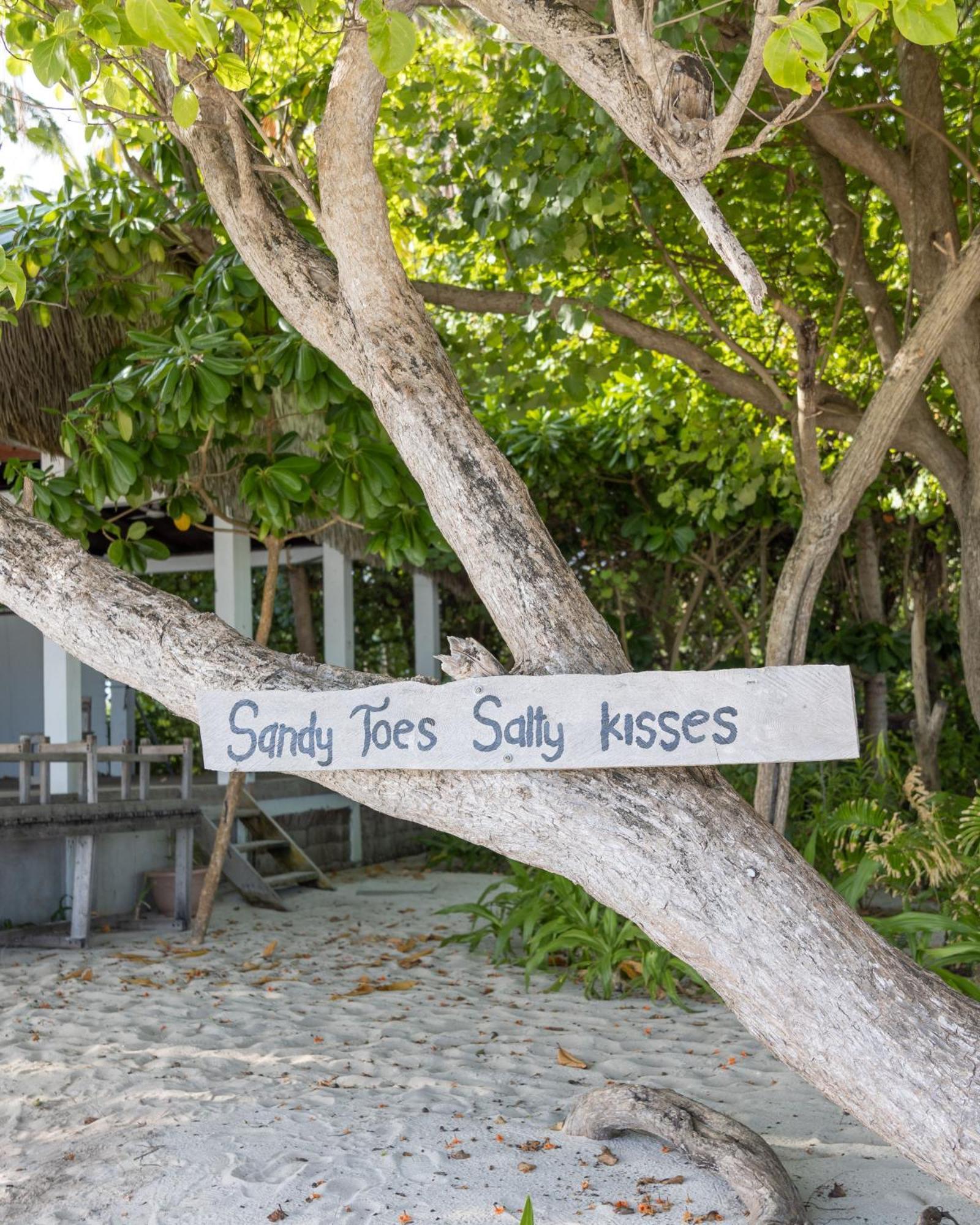 Kamadhoo Inn Ngoại thất bức ảnh