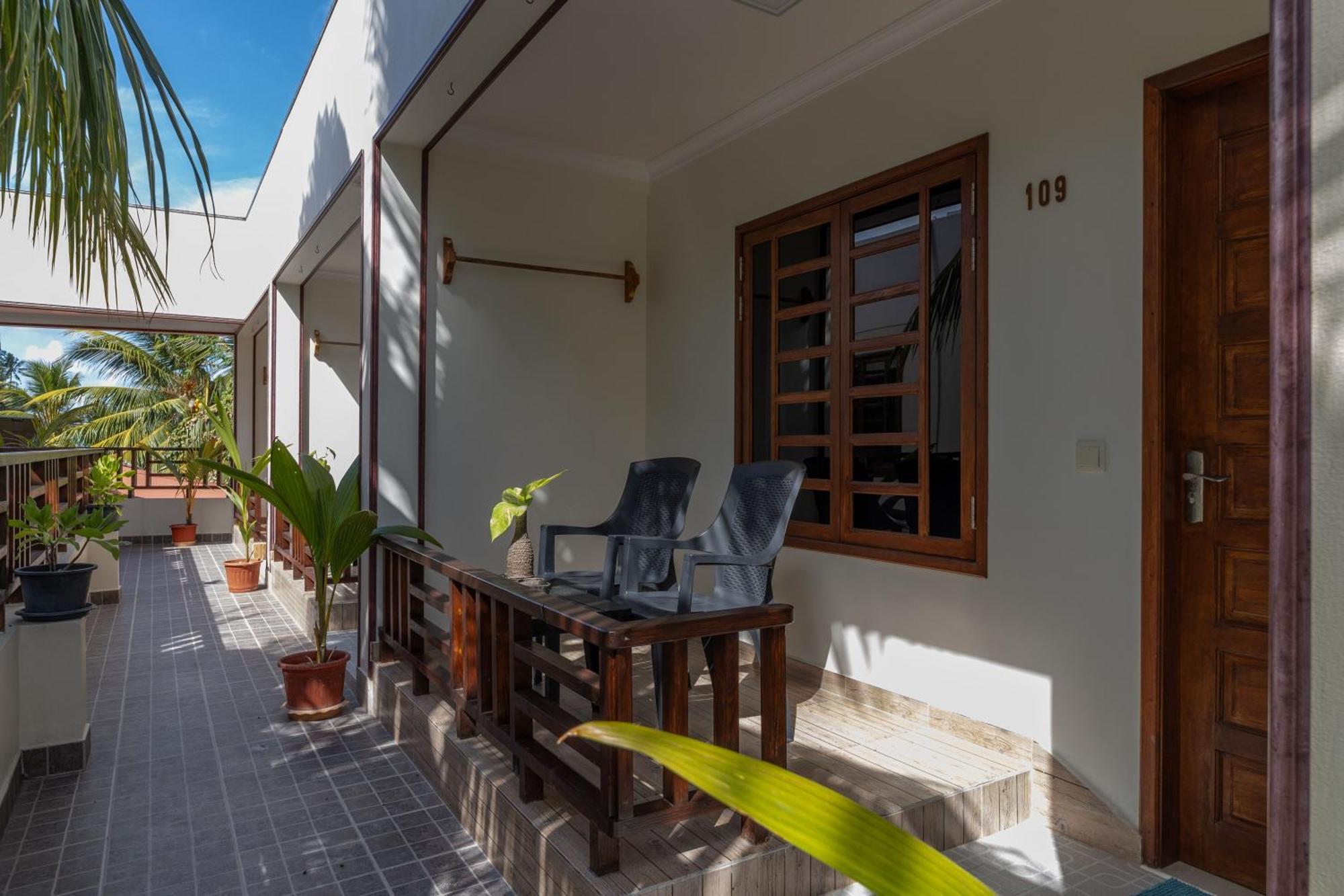 Kamadhoo Inn Ngoại thất bức ảnh